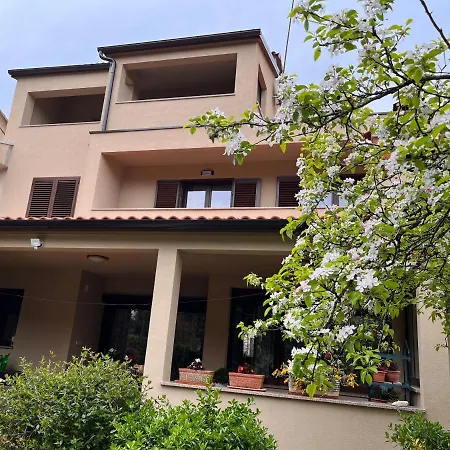 Quiet Apartment-free Parking Apartment Rovinj